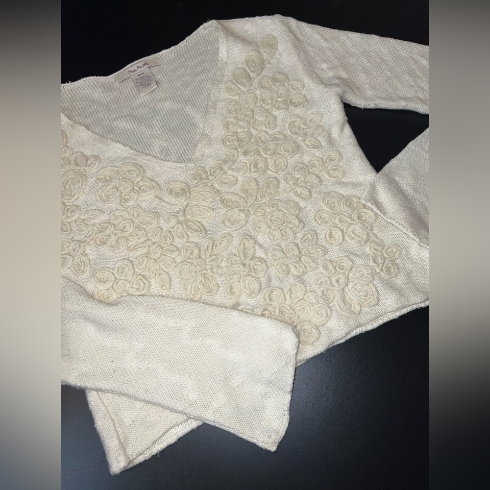 Free People Vintage Cream Knit Textured Floral Sweater Size Medium GUC - Picture 1 of 4